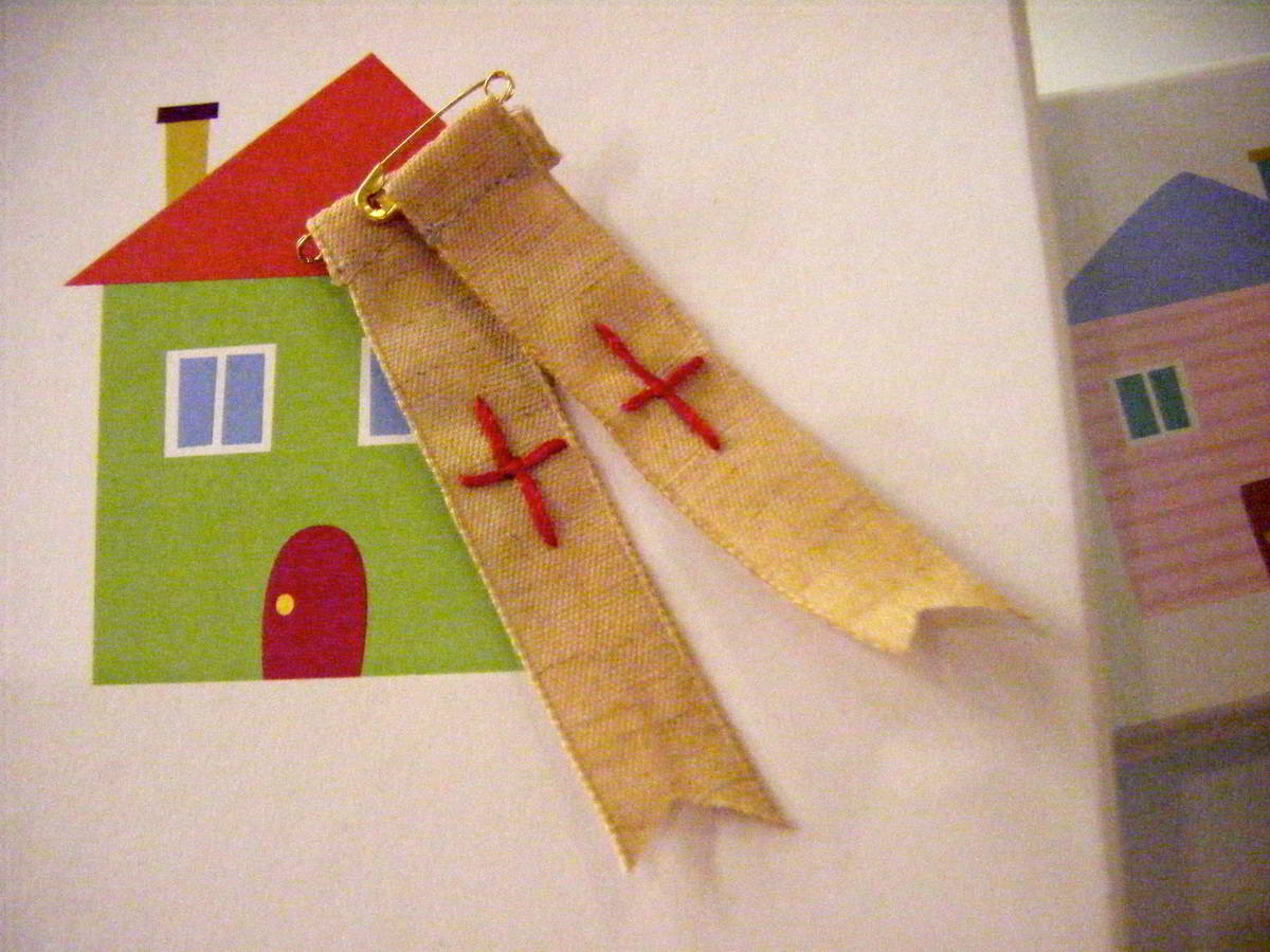 baptism_the-little-paper-house_hara-kontaxaki-01