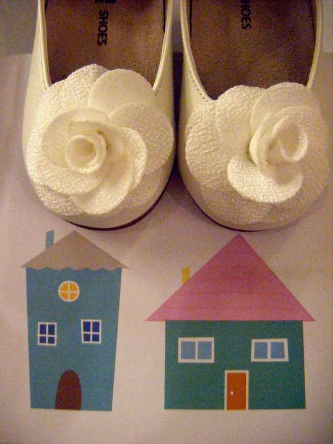 baptism_the-little-paper-house_hara-kontaxaki-03