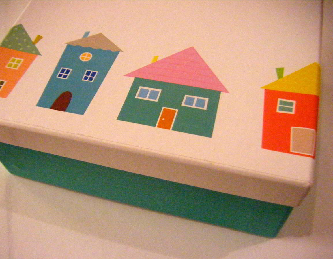 baptism_the-little-paper-house_hara-kontaxaki-06