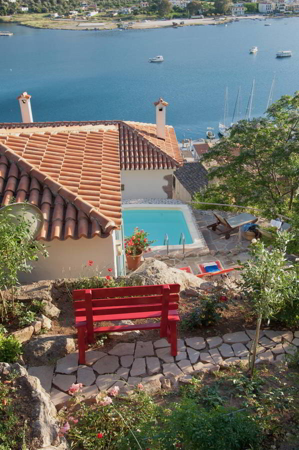 sto-roloi-poros_hara-kontaxaki_08