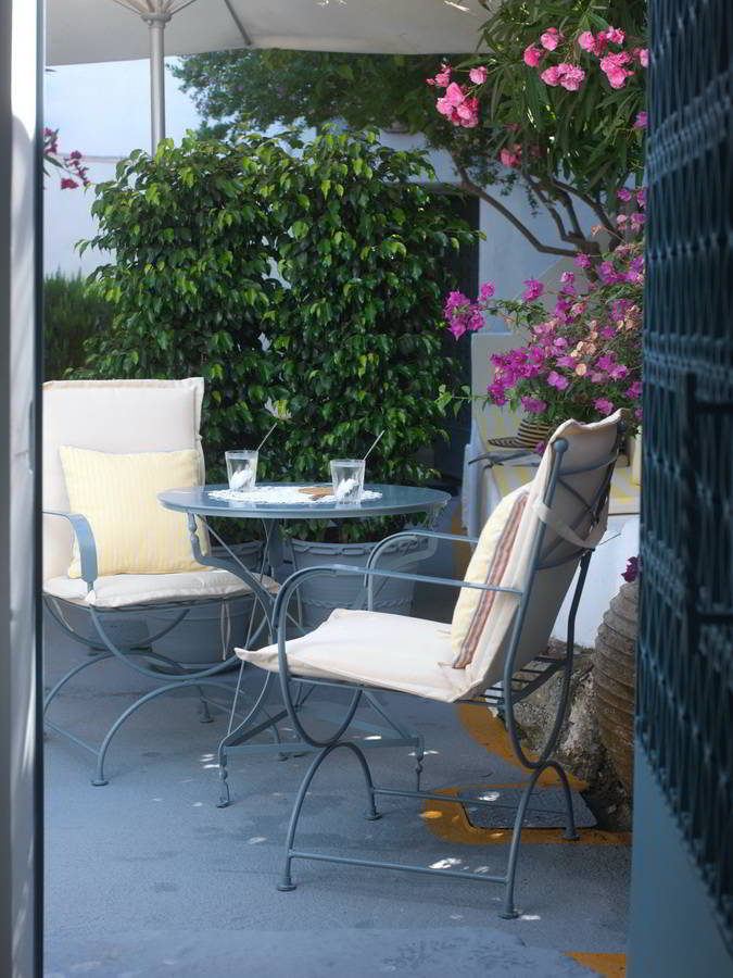 sto-roloi_apartment-studio_hara-kontaxaki_styling02