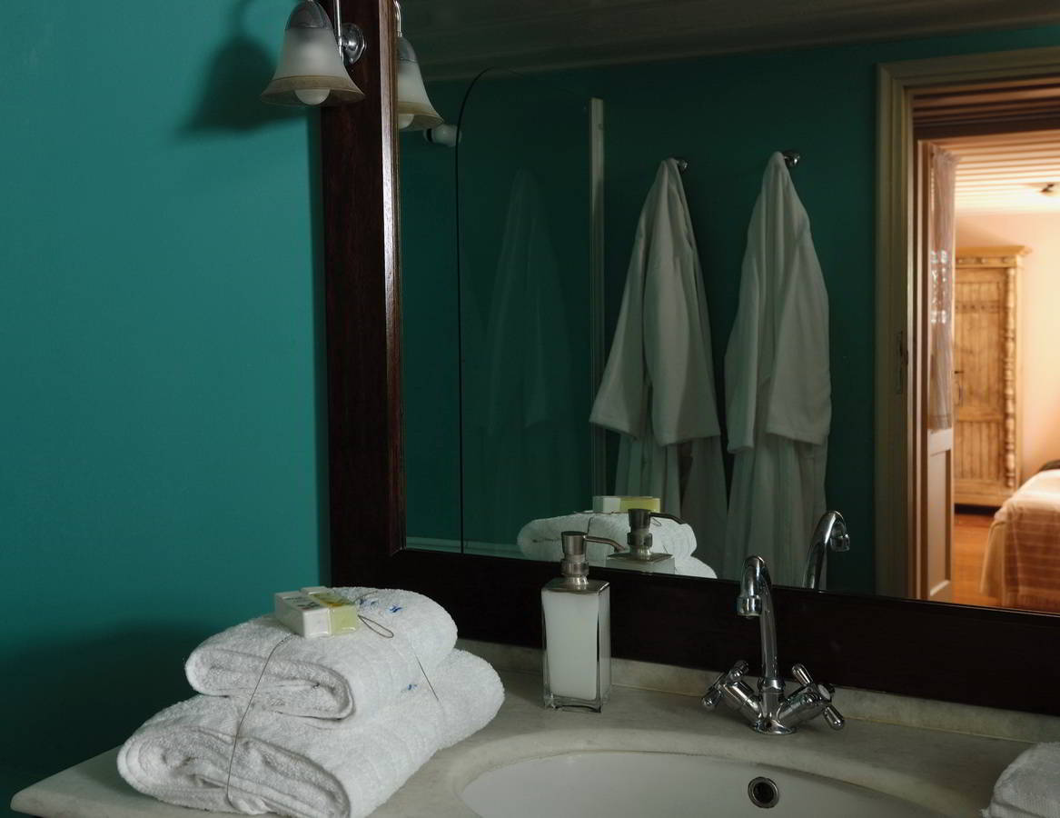 sto-roloi_apartment-studio_hara-kontaxaki_styling10