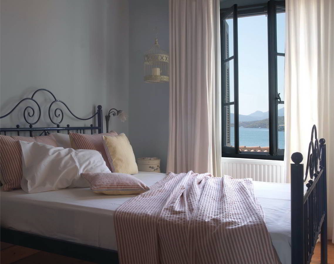 sto-roloi_apartment-studio_hara-kontaxaki_styling22