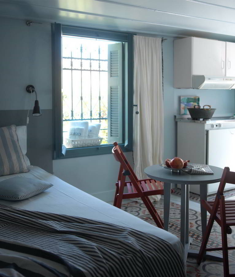 sto-roloi_apartment-studio_hara-kontaxaki_styling51